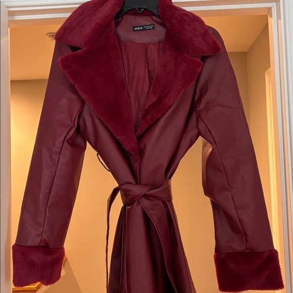 Burgundy Leather Jacket With Fur - Picture 10 of 10